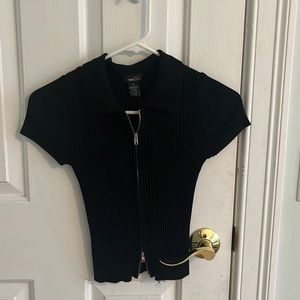 Black T-shirt zip up size XS